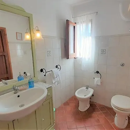 Casa vacanze Casa Viola SantʼAntìoco